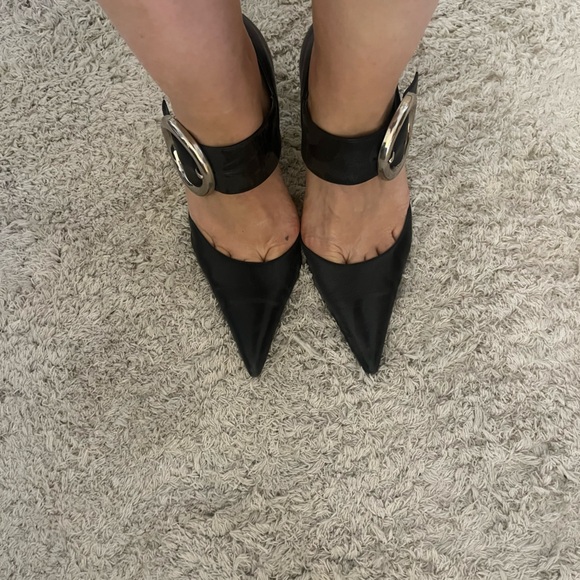 Nine West Women’s Black Strappy Kitten Heels with Silver Buckles Sz 8.5 - Picture 1 of 5